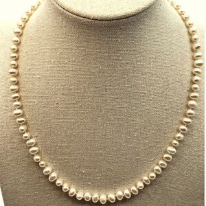 Elegant Handcrafted Freshwater Pearl Necklace Gold-Plated Clasp